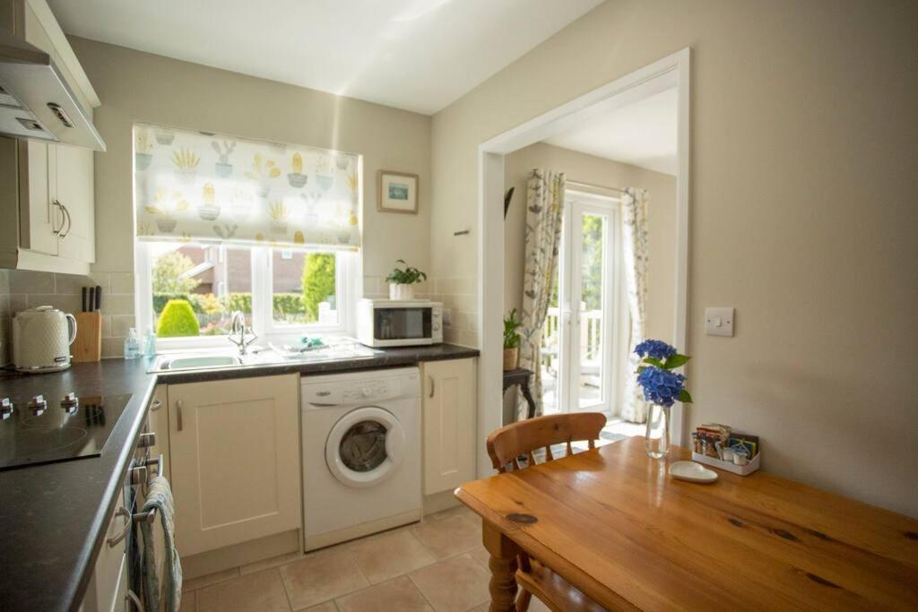 Pant-Y-Celyn Studio Apartment Aberaeron Eksteriør billede